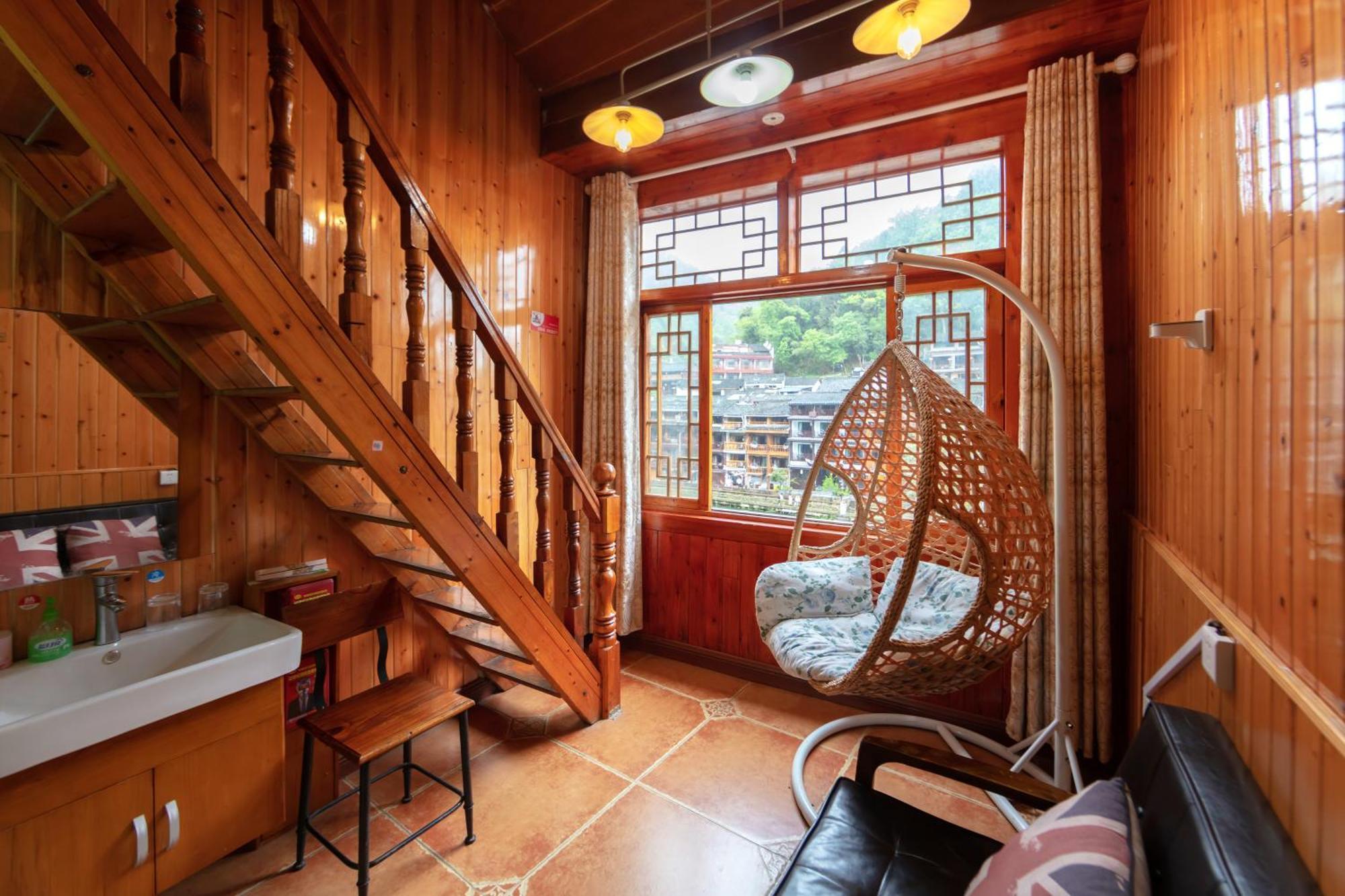 Fenghuang Memory Linjiang Inn 외부 사진